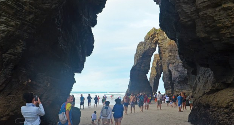 playa de las catedrales galicia Merca2.es