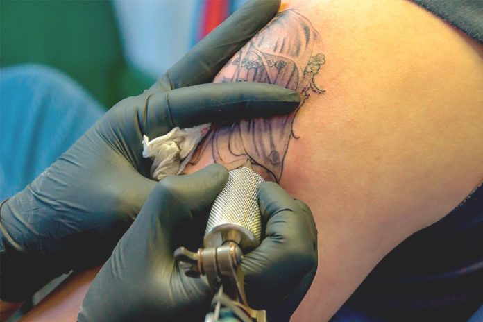 Foto de El uso de tintas para tatuajes con sustancias nocivas está