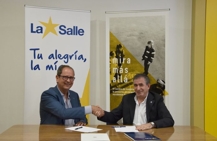 Foto de Acuerdo de colaboración entre Goldenmac e Institución La