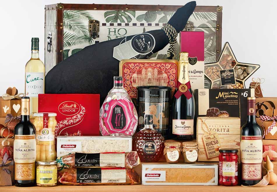 Navipack, el negocio que cuida la tradición de regalar cestas en Navidad