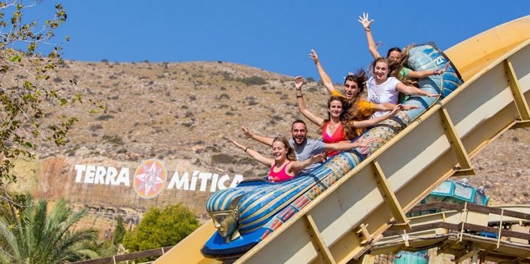 Terra Mítica no logra salir de la montaña rusa de pérdidas