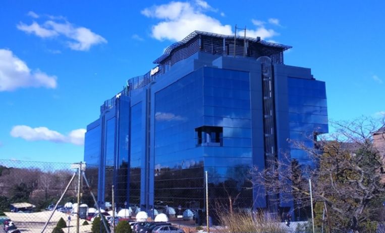 Aena mantiene su sede en un edificio ruinoso y enfermo hasta 2024