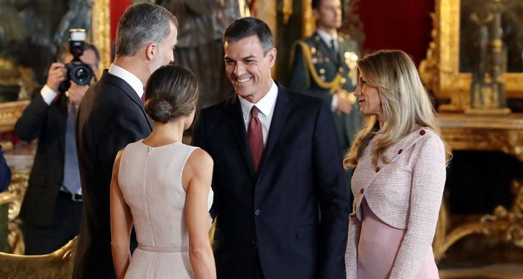 Pedro Sánchez no es el único: Los notorios fallos de protocolo de la Casa Real