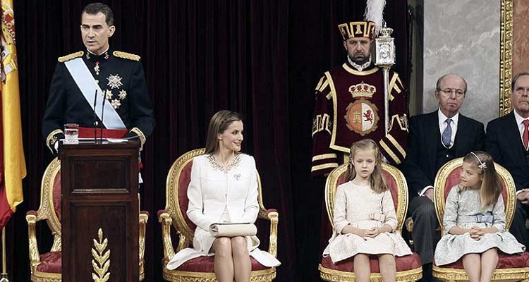 Felipe VI molesto con Letizia