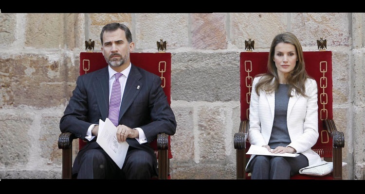 Felipe VI molesto con Letizia