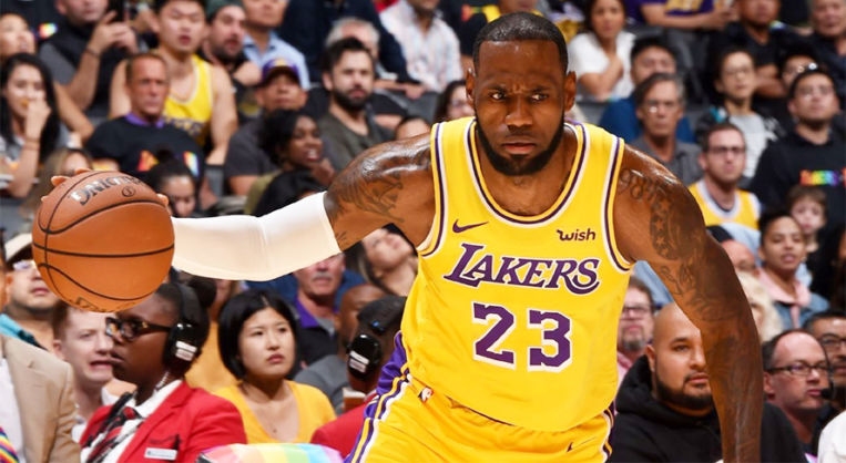 LeBron James, invitado especial en la fiesta de Warriors y Celtics