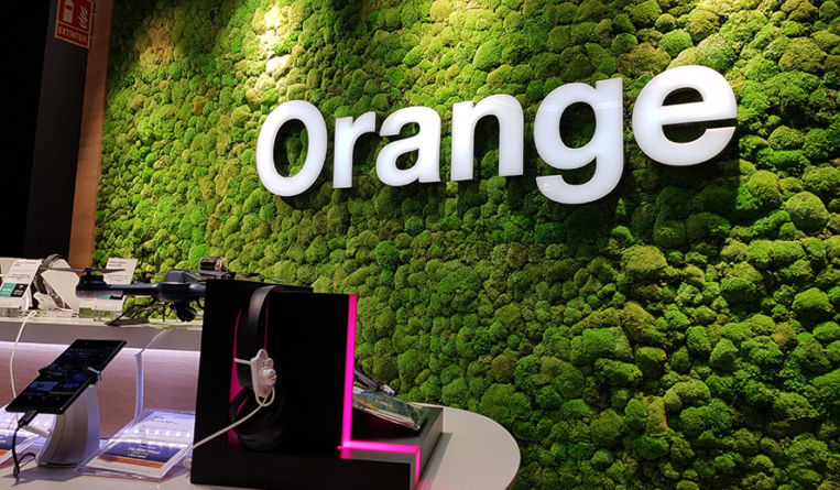 Orange muestra su debilidad comercial: bandazos en 5G y fútbol