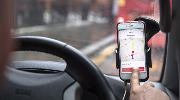 Unauto mantiene al conductor que amenazó con un punzón a un taxista