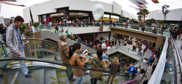 Carrefour choca contra el ladrillo