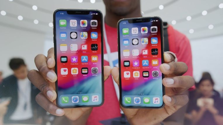 Apple tropieza con sus dos nuevos juguetes: el iPhone XS y el XS Max