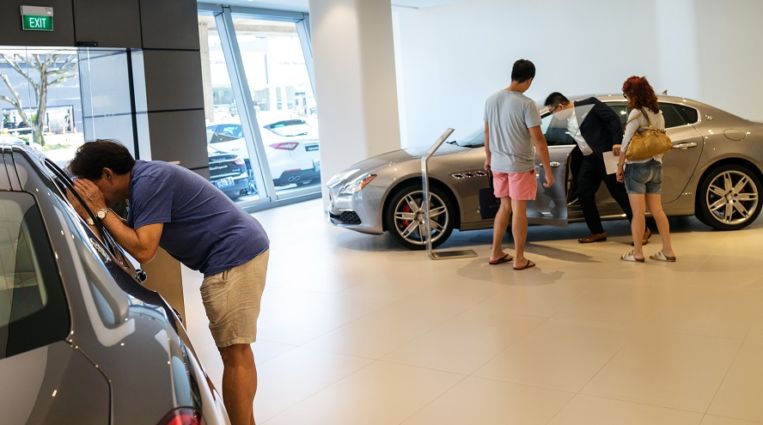 La incertidumbre económica lastra las matriculaciones de vehículos