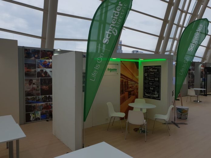 Foto de Schneider Electric presente en la feria de la Formacion