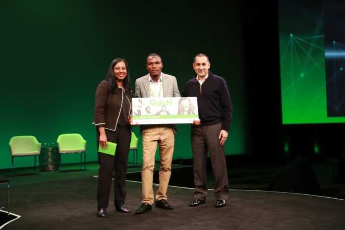 Foto de Un innovador invernadero de paneles solares organicos gana la