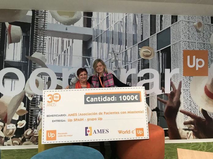 Foto de Entrega Cheque Solidario