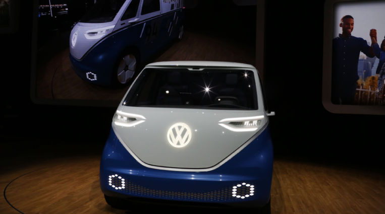 Volkswagen revisará plan de coches eléctricos ante nuevas reglas de UE