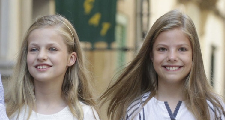 Leonor y Sofía empiezan a despegarse de Letizia