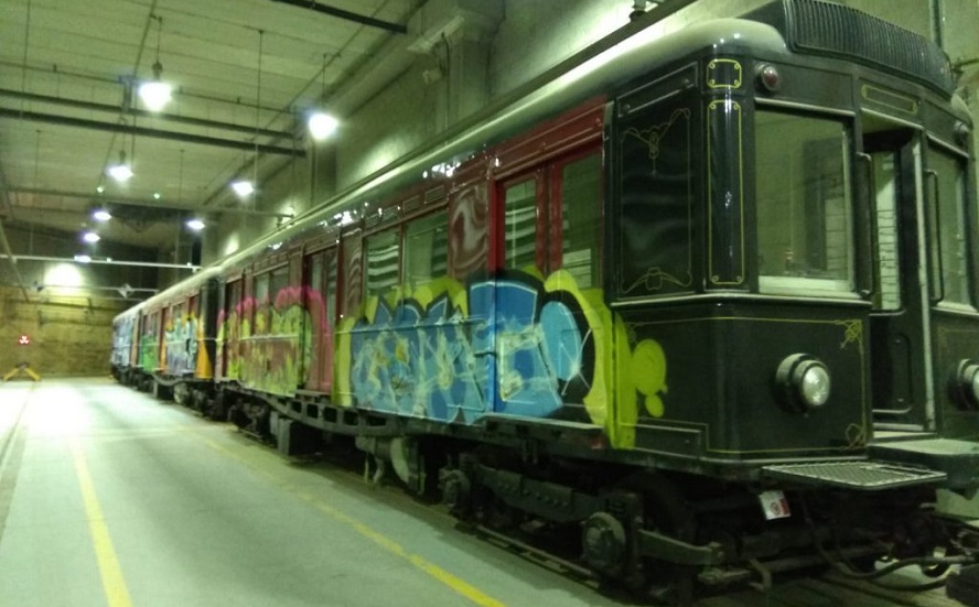 Vandalismo y dejadez: un problema millonario para el metro de Barcelona