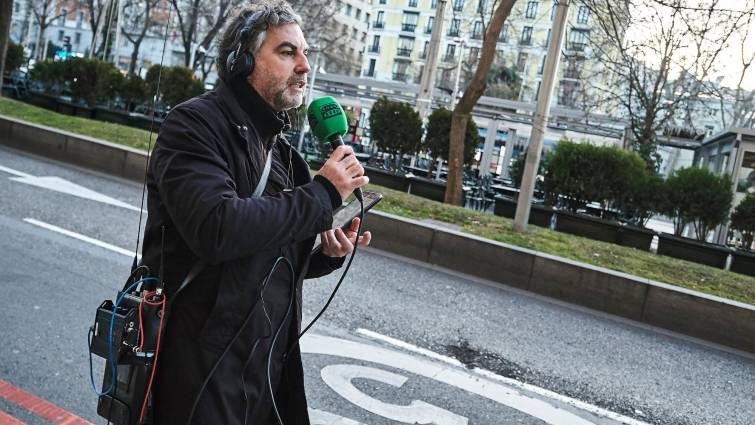 Atresmedia redobla su apuesta por Alsina, amante del 'Facciamo finta che' 1 Merca2.es Alsina