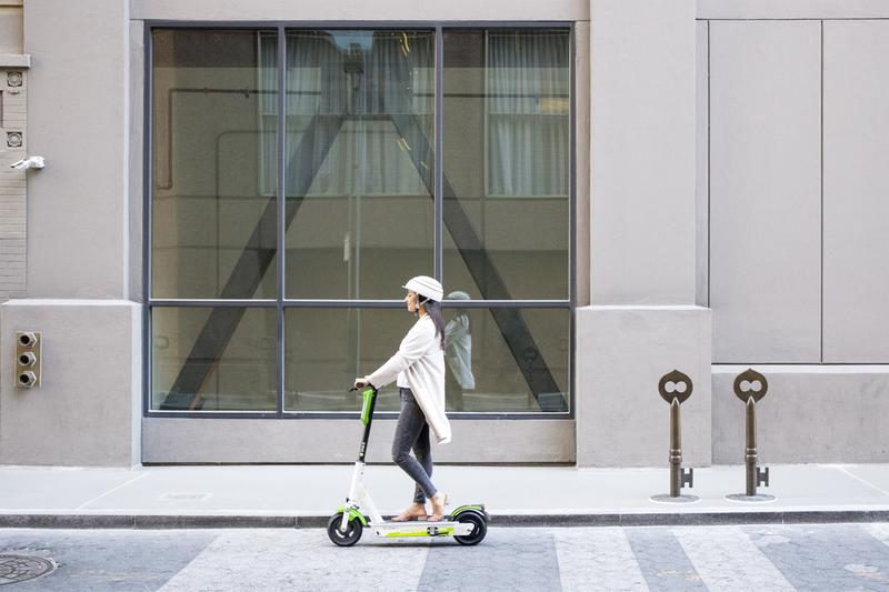 La revolución de los patinetes Lime: un millón de viajes en España