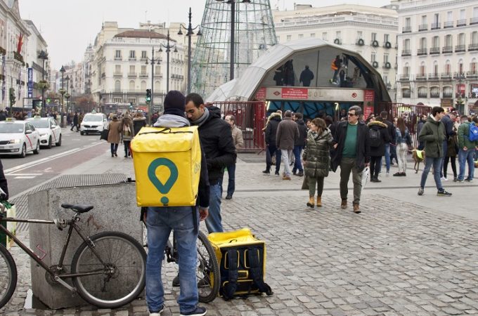 Glovo y Uber Eats, empresas subcontratas para transportar todo tipo de productos