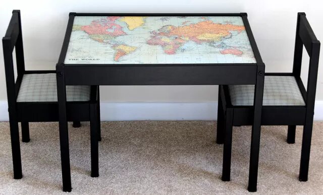 Mesa de Ikea con papel pintado Mesa con papel pintado