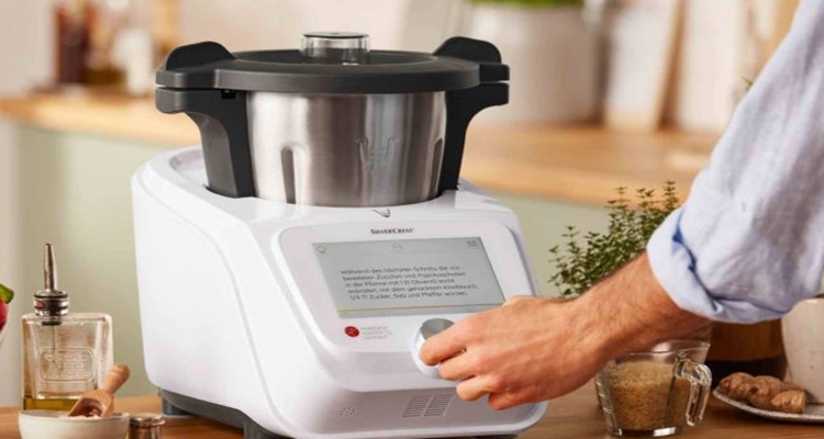 Dos jóvenes franceses descubrieron el micrófono oculto del robot de cocina de Lidl