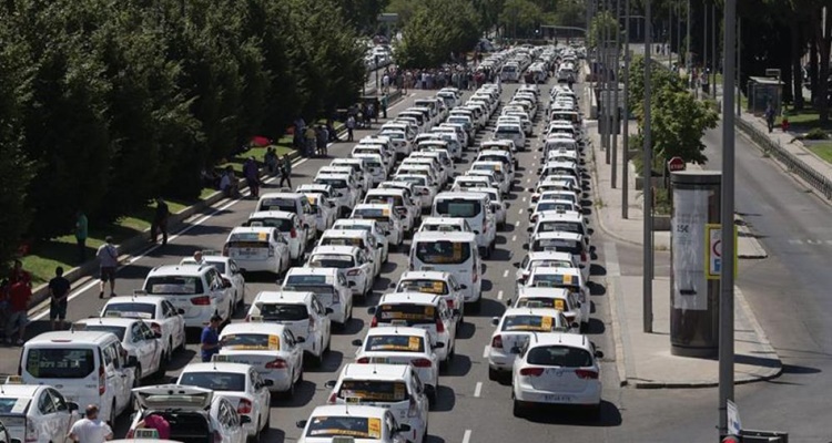 Paso a paso cómo Uber y Cabify se han convertido en los dueños del transporte de pasajeros en España 2 Merca2.es Las quejas de los taxistas