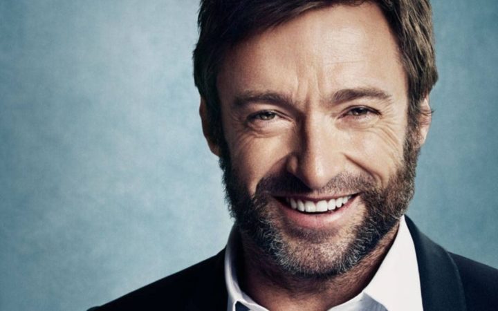 Hugh Jackman posando