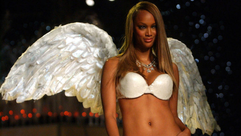 Tyra Banks possando