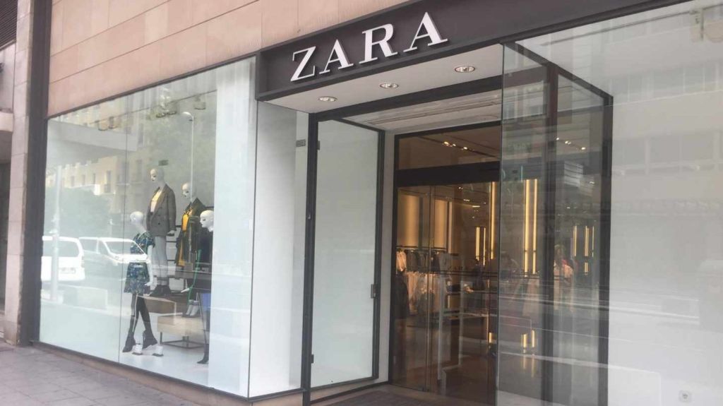 Los chollos en vestidos del verano de Zara, Mango y H&M