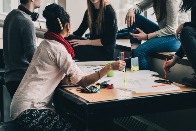 familiares y amigos para emprender