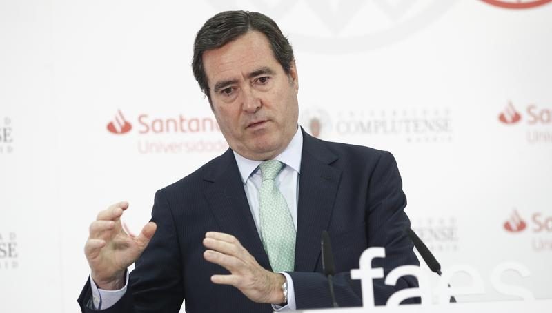 Garamendi califica de «barbaridad» el recorte de la CNMC a las energéticas