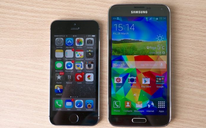 Dos móviles iPhone y Android