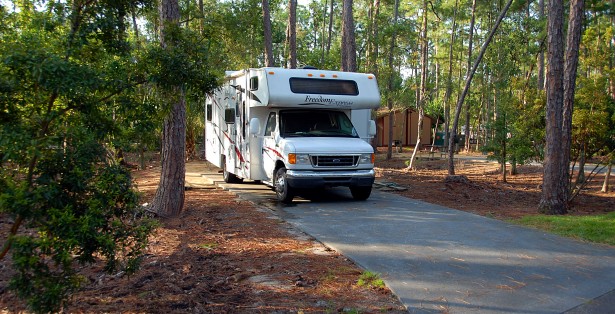 Autocaravana en el campo