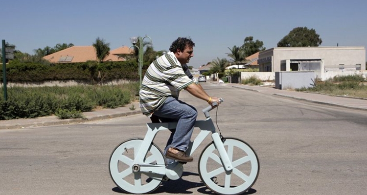 Izhar Gafni, creador de la bicicleta reciclada Alfa