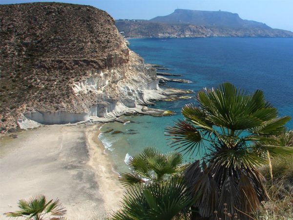 Cala Enmedio, Calas de España