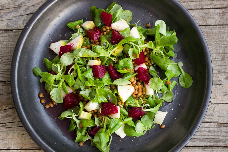 10 maneras que mejorarán tu ensalada