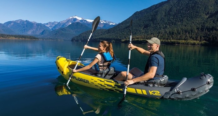 El Kayak hinchable para pobres de Amazon que lo está petando
