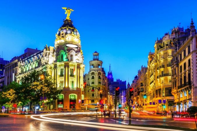 ¿Buscas trabajo? Entonces ya puedes mudarte a estas ciudades 1 Merca2.es Madrid, ciudad para encontrar trabajo