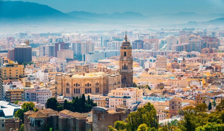 ¿Buscas trabajo? Entonces ya puedes mudarte a estas ciudades 5 Merca2.es Málaga