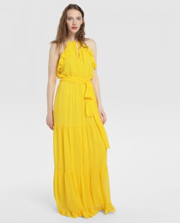 Los vestidos amarillos de Primark, H&M, Bershka y más tiendas que están desapareciendo de sus perchas 10 Merca2.es Vestido amarillo