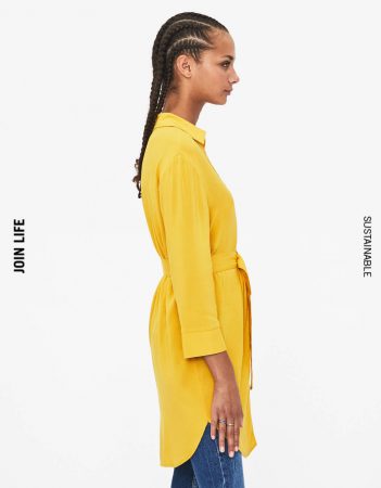 Los vestidos amarillos de Primark, H&M, Bershka y más tiendas que están desapareciendo de sus perchas 7 Merca2.es Vestido con cinturón