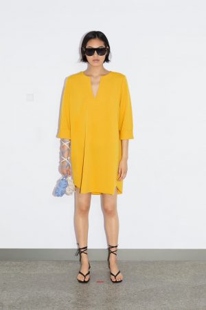 Vestido amarillo de Zara