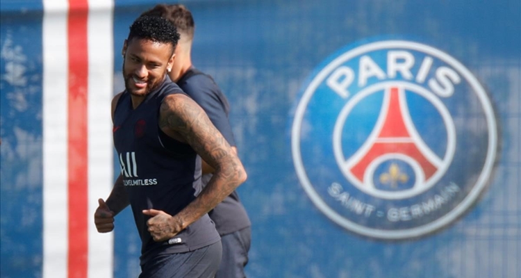 Las veces que Neymar ha cambiado de chaqueta y lo que va dejando tras su paso