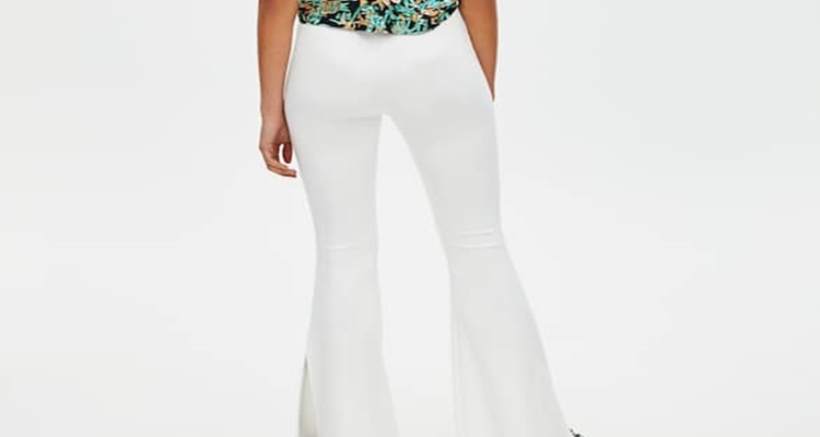 Los pantalones de campana de Pull&Bear