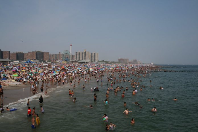 Playas y Ciudades masificadas