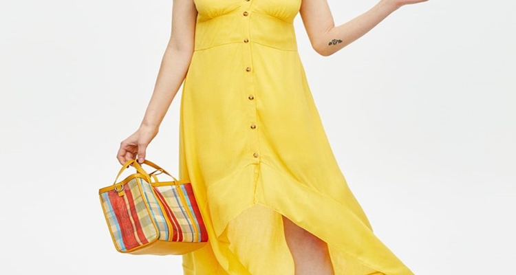 Pull&Bear: el vestido amarillo de moda