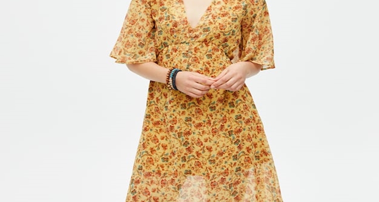 Pull&Bear: vestido midi de flores