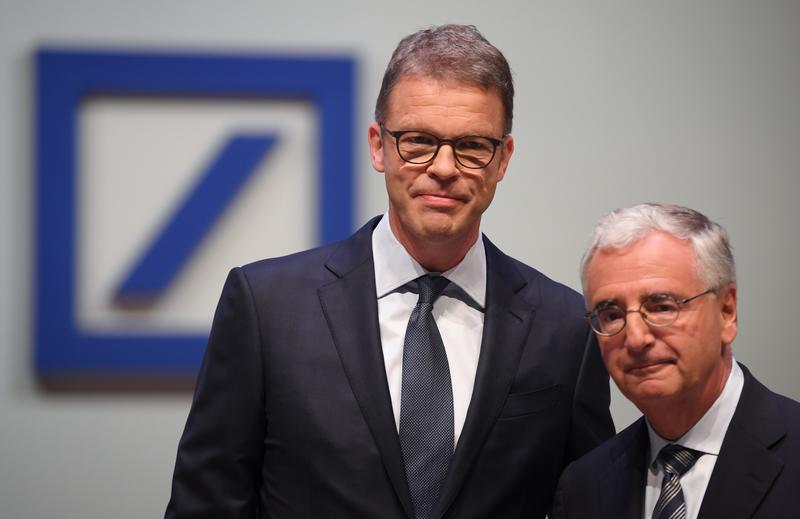 El consejero delegado de Deutsche Bank invertirá 850.000 € en acciones