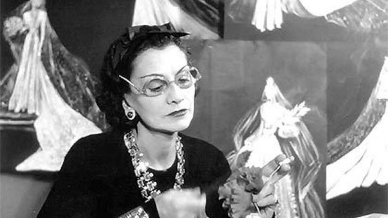 Chanel: las claves del estilo de su creadora que te salvarán la vida 4 Merca2.es Mujeres que hicieron historia Coco Chanel Feminismo Mujeres Historia 239987897 43464254 1024x576 Merca2.es